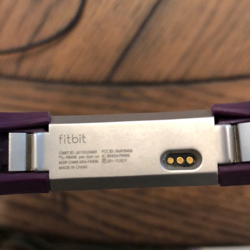 Large Fitbit Alta - image 2